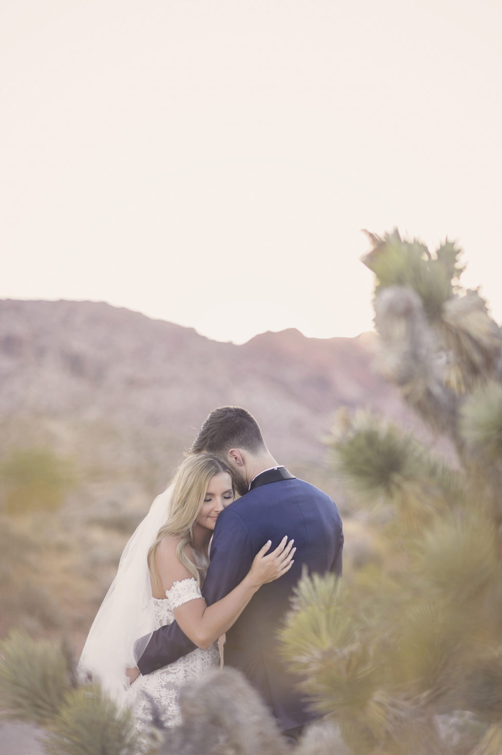 Las Vegas Wedding Photography, Immerse Photography, International Wedding Photographer, Nevada Desert Wedding, Las Vegas Wedding, Neon Museum Vegas Wedding, Cosmopolitan Hotel Las Vegas Wedding, Red Rock Canyon Nevada Wedding